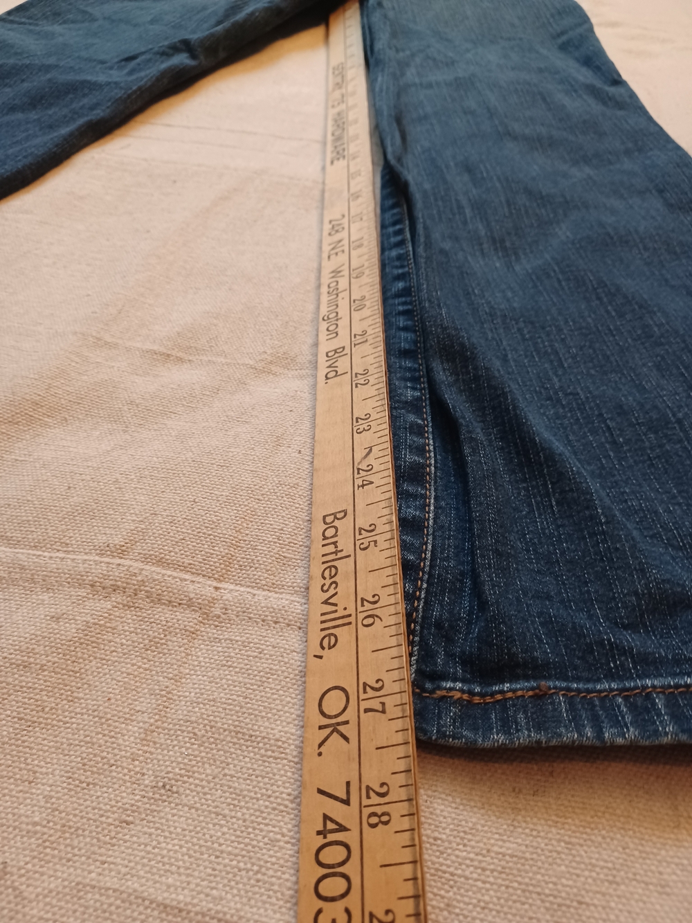 Levis 512 Perfectly Slimming Bootcut Jeans Women's Size 10 Petite Medium - Picture 7 of 9